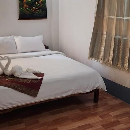 Thip Phavanh Guesthouse Muang Pakbèng Esterno foto