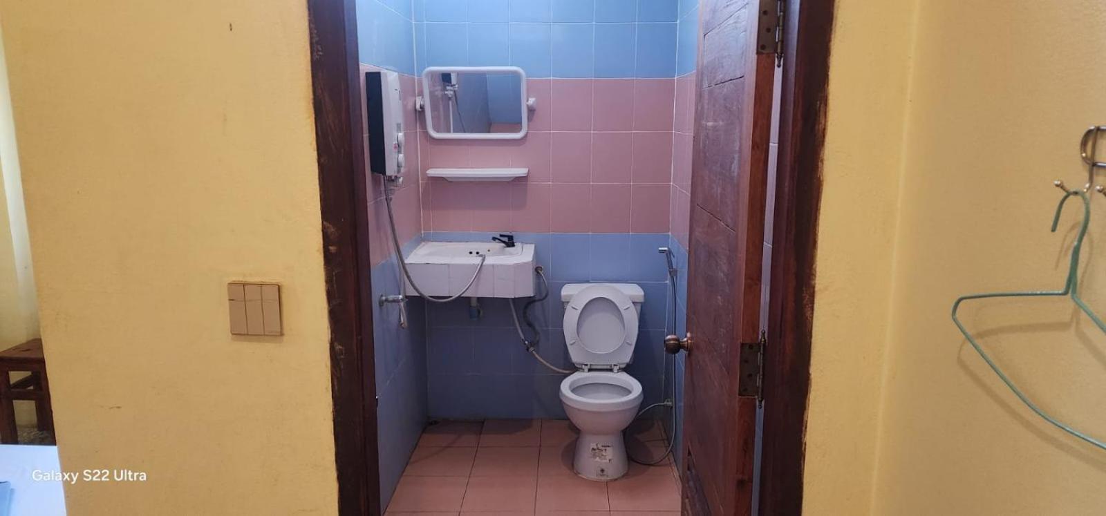 Thip Phavanh Guesthouse Muang Pakbèng Esterno foto