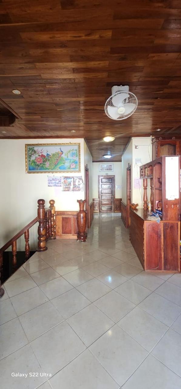 Thip Phavanh Guesthouse Muang Pakbèng Esterno foto