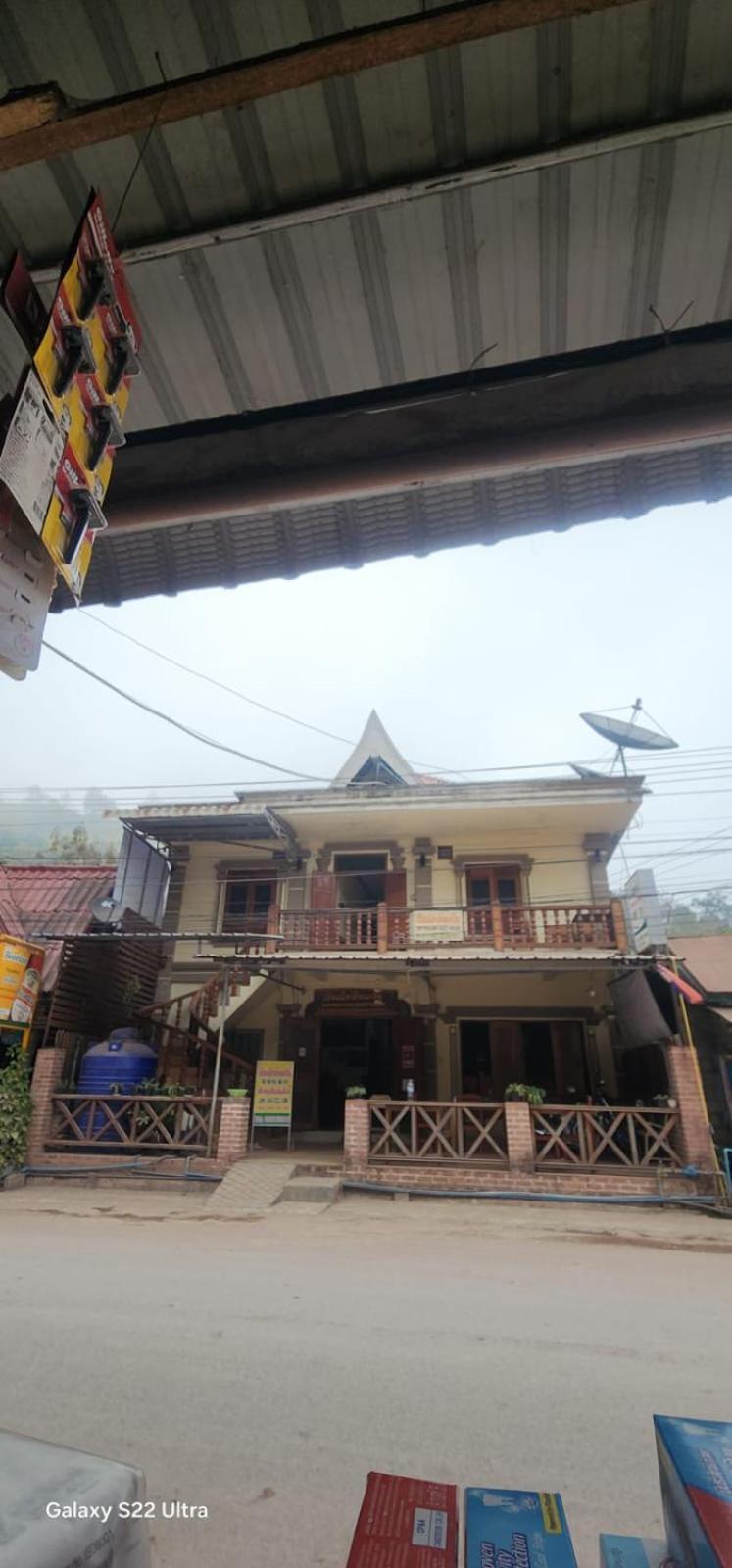 Thip Phavanh Guesthouse Muang Pakbèng Esterno foto